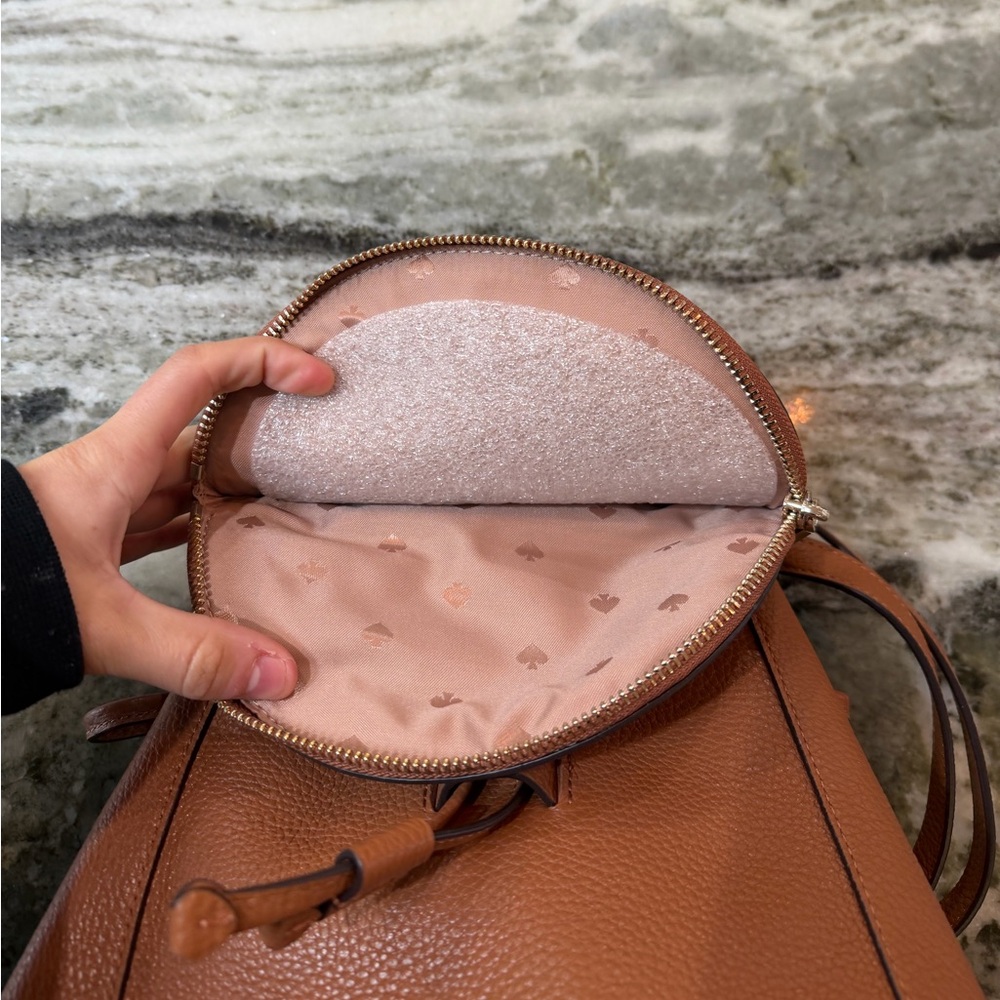 Kate Spade Leila Medium Flap Leather Backpack
NWOT - Picture 7 of 11